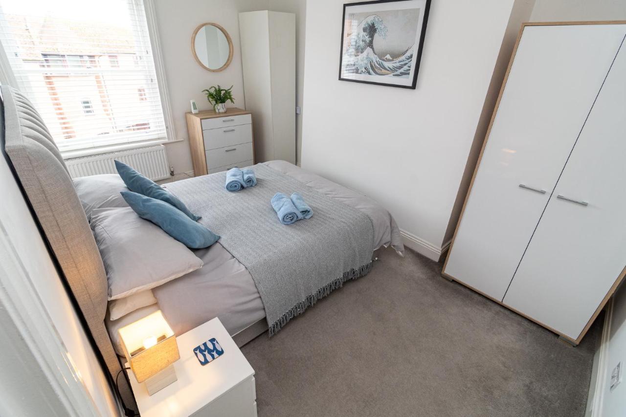 Light And Airy 1 Bedroom Flat 700M From The Beach بورنماوث المظهر الخارجي الصورة