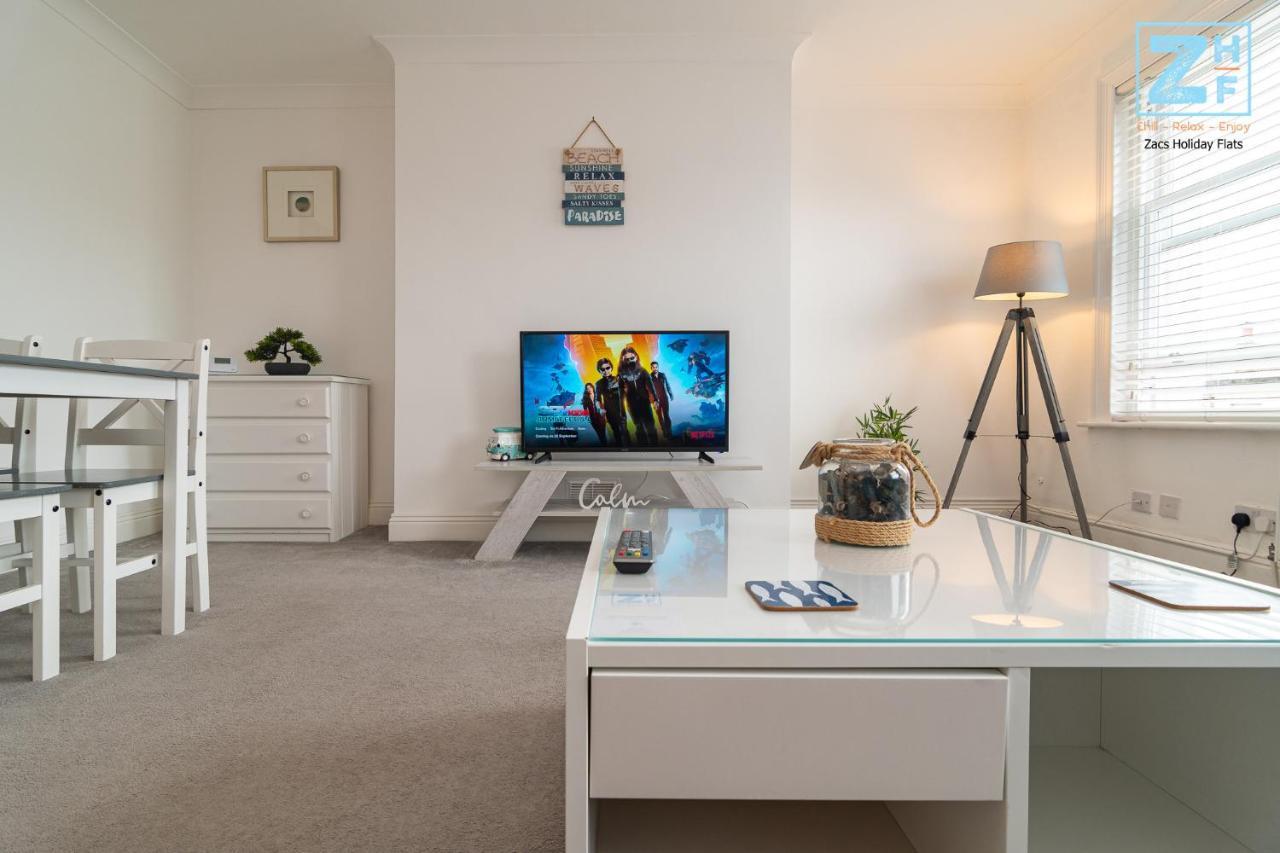 Light And Airy 1 Bedroom Flat 700M From The Beach بورنماوث المظهر الخارجي الصورة